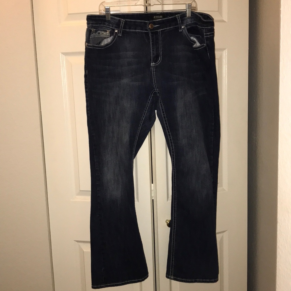 Plus Sized Jeans with pocket embellishment